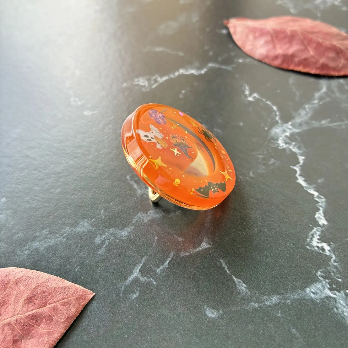 三日月とハロウィンパーティー ポニーフック 三日月 おばけ かぼちゃ オレンジ レジン 