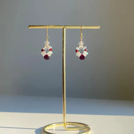 ガーネット・ムーンストーン・オパール・水晶｜揺れるピアス・イヤリング