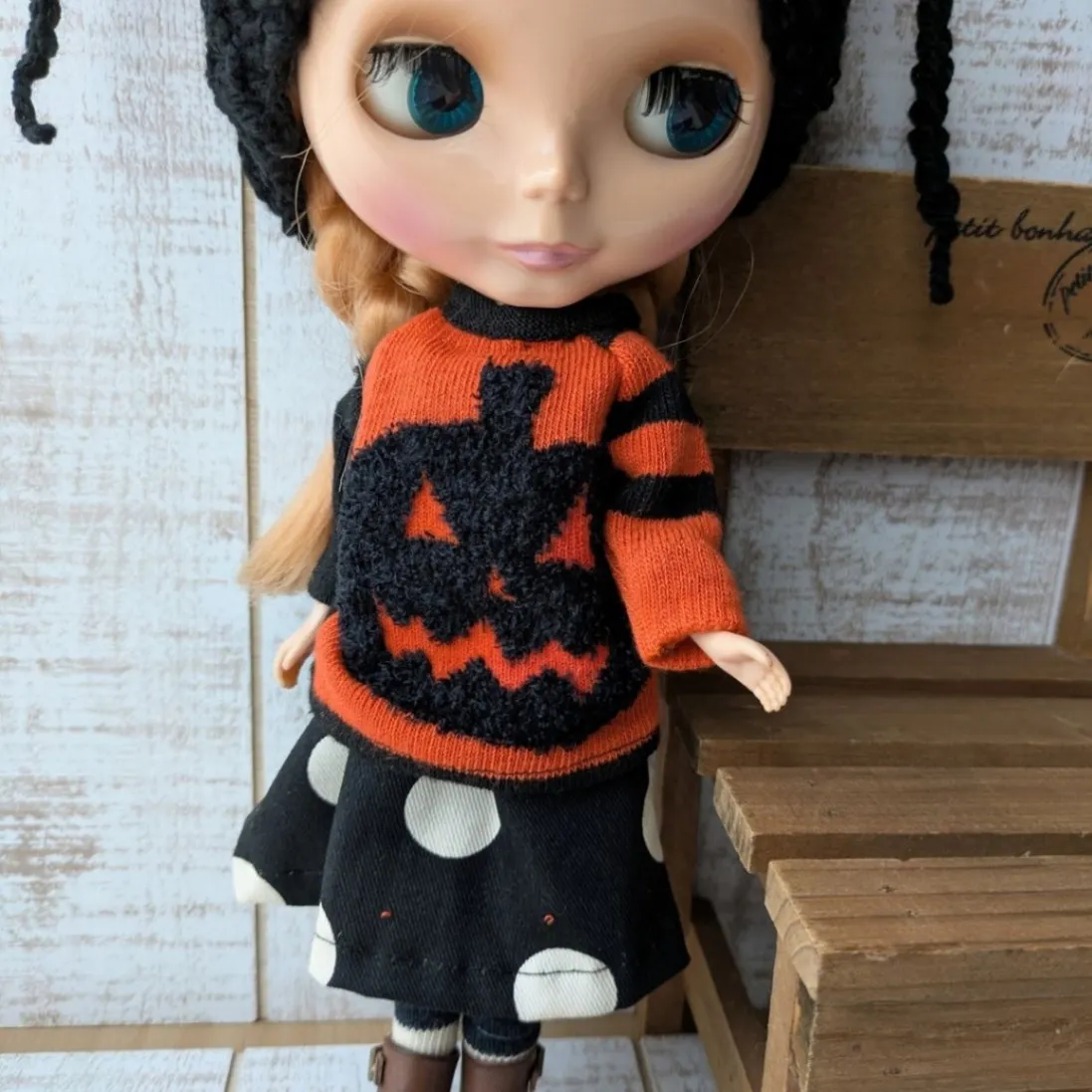 ハロウィン風長袖Tシャツ（ブライスアウトフィット）