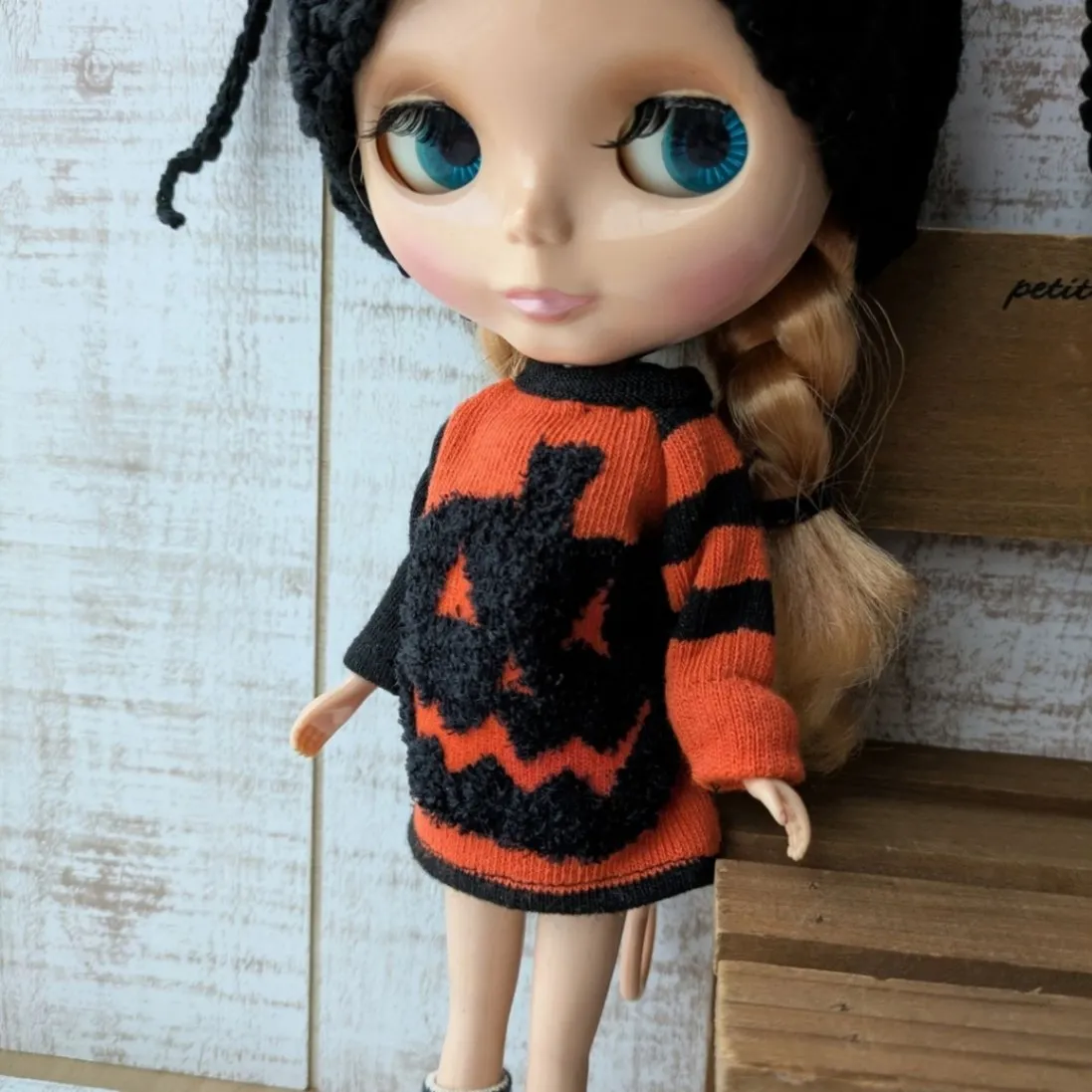 ハロウィン風長袖Tシャツ（ブライスアウトフィット）