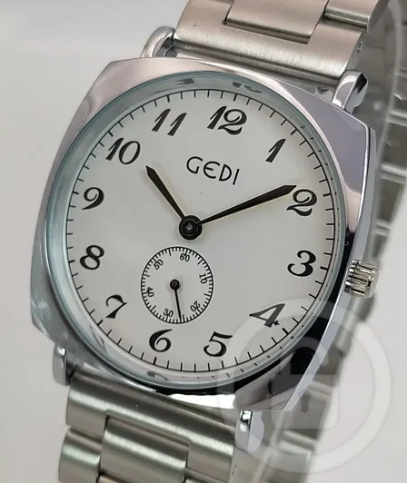 【クッション型×3針スモセコ仕様がプレーンドレスウォッチの新境地を開く/新品】①