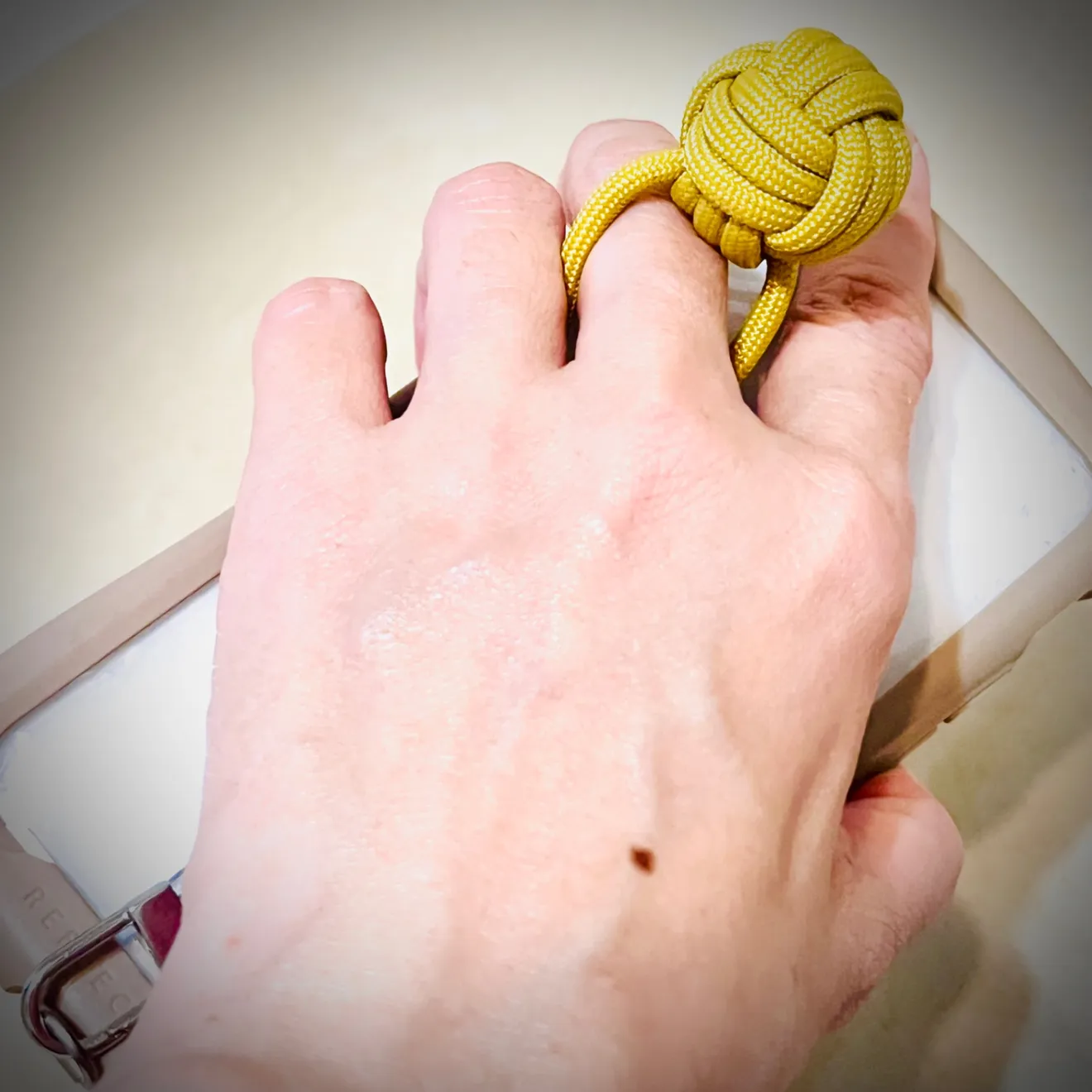 ハンドメイド🌿 パラコード スマホショルダーストラップ「名前のない時間」ネイビー×黒×ドットモダン黒