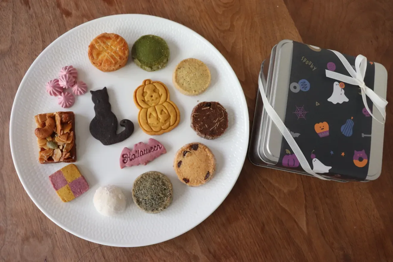 【送料無料】13種類のクッキーが詰まったハロウィンクッキー缶🎃【ハロウィン】