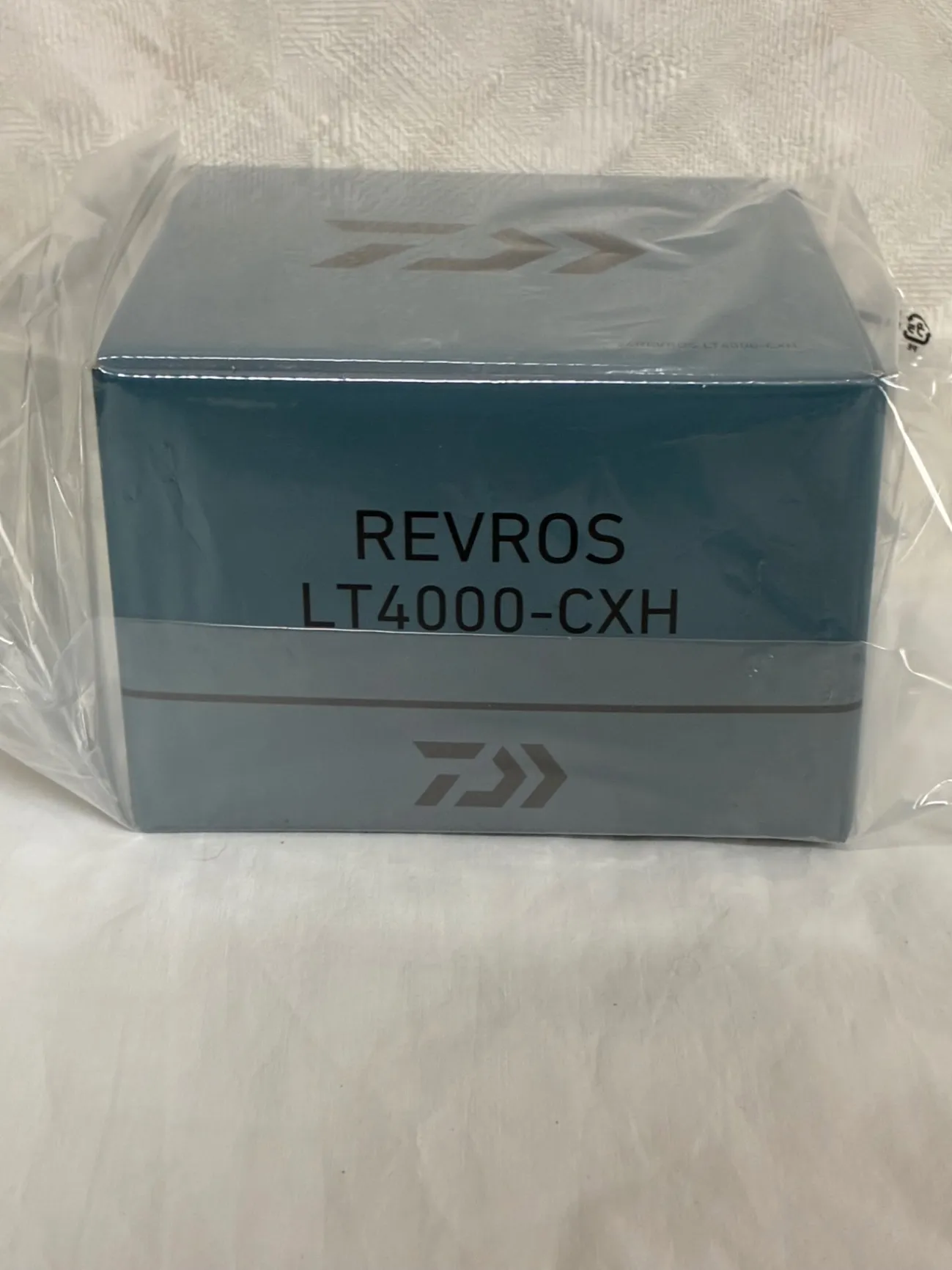 【新品】ダイワ レブロス LT4000-CXH 24年モデル スピニングリール