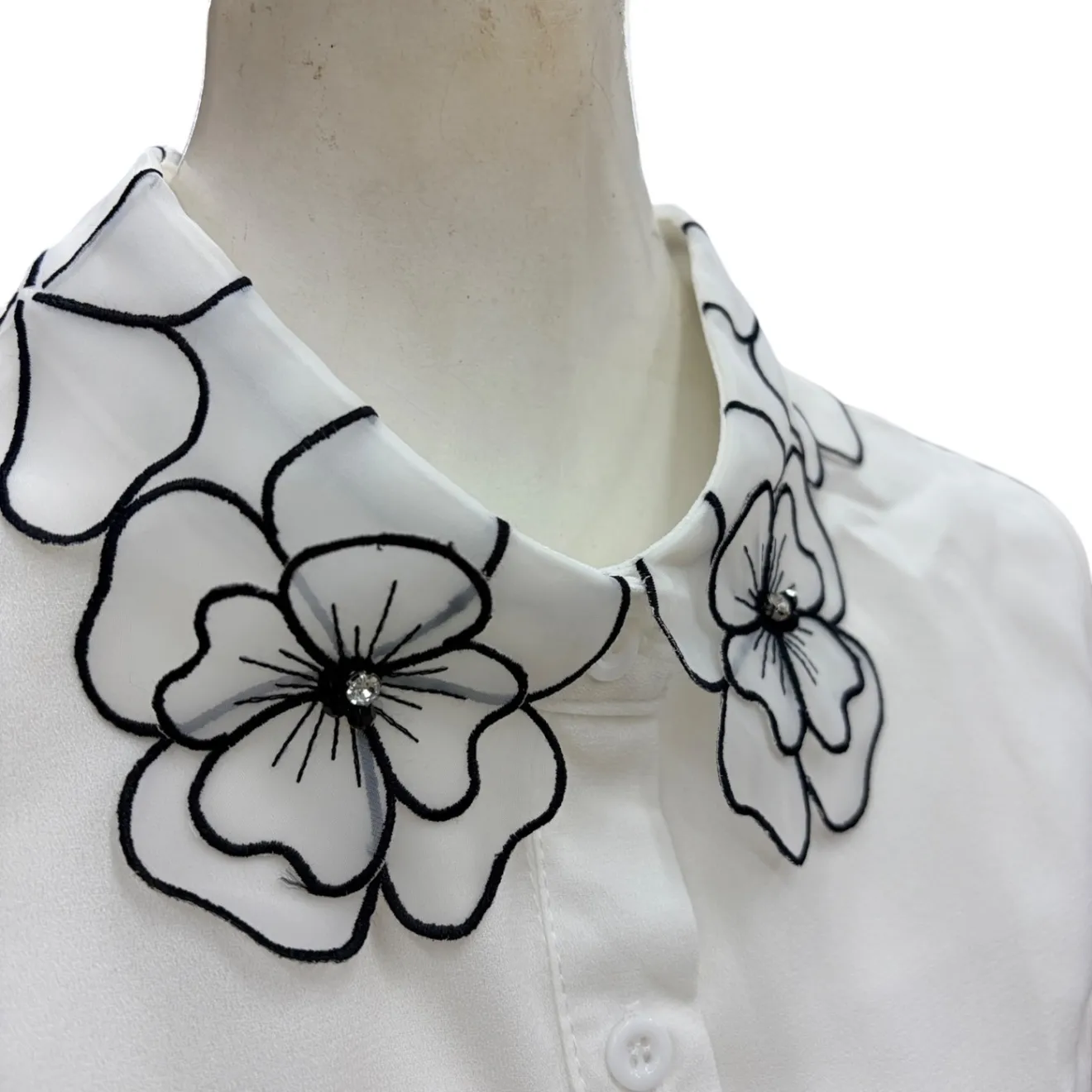 シアー花柄刺繍 付け襟 ビジュー付き ホワイトオーガンジー刺繍フラワー衿 付け衿