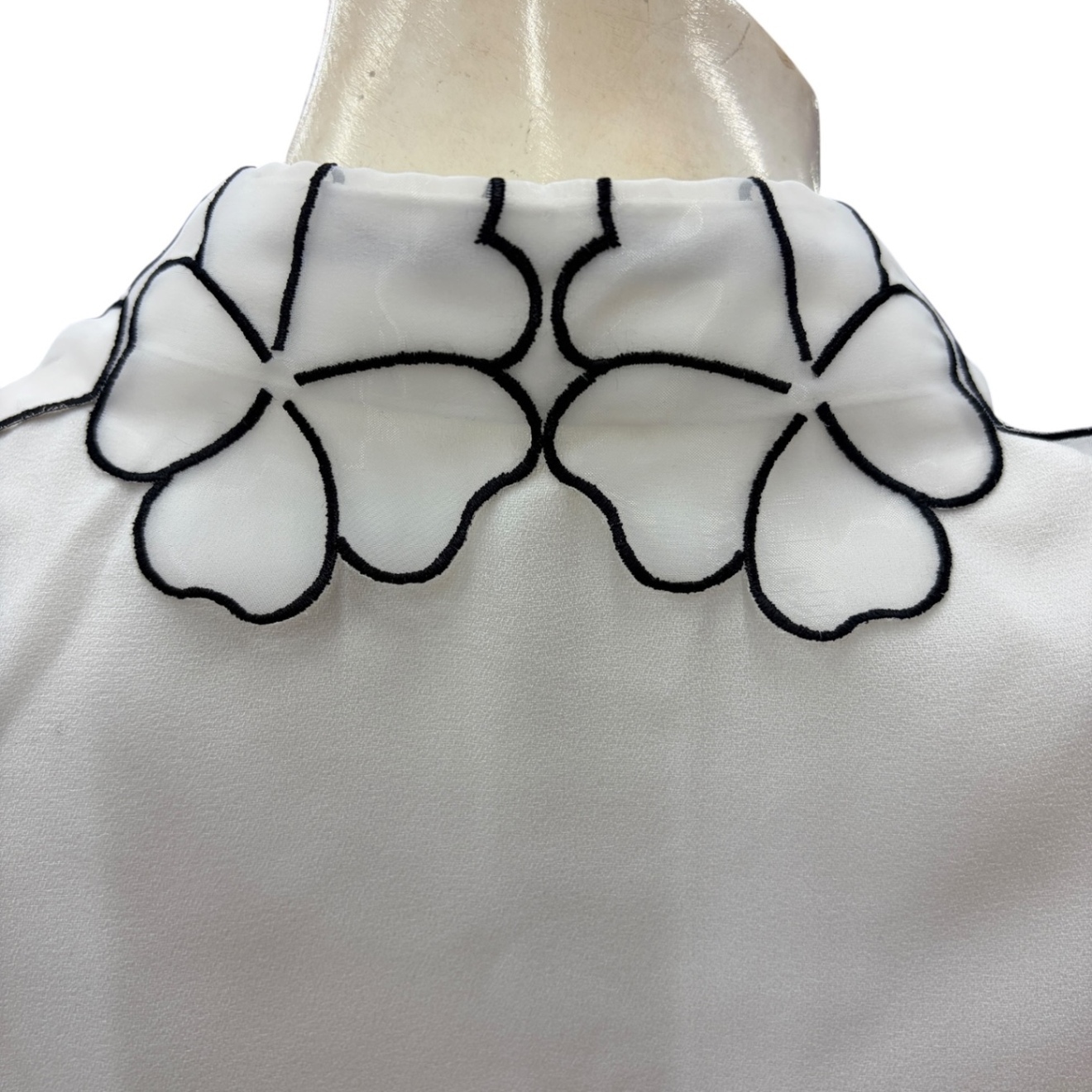 シアー花柄刺繍 付け襟 ビジュー付き ホワイトオーガンジー刺繍フラワー衿 付け衿