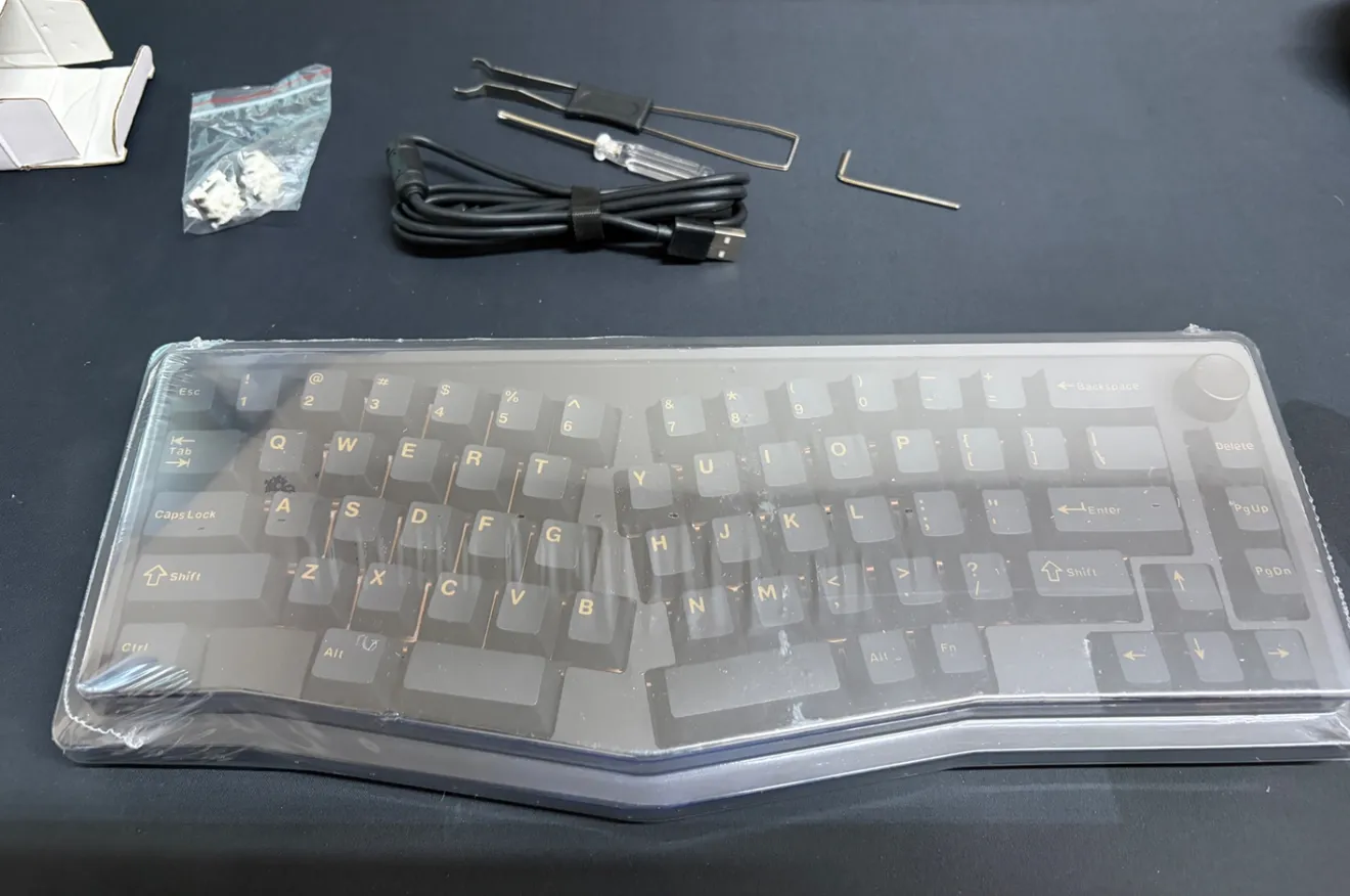 EPOMAKER Tide Alice 65% アルミ キーボード Black