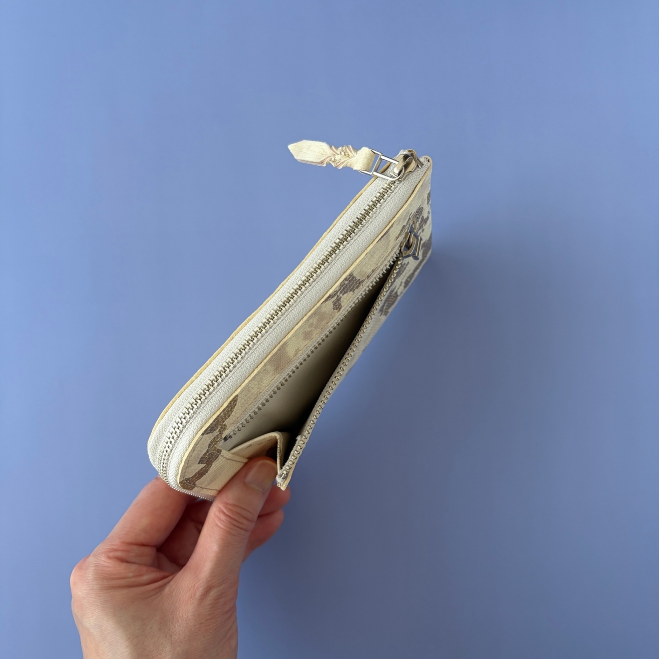 「Ⅼラウンドショート ベージュ」財布 ショートサイズ