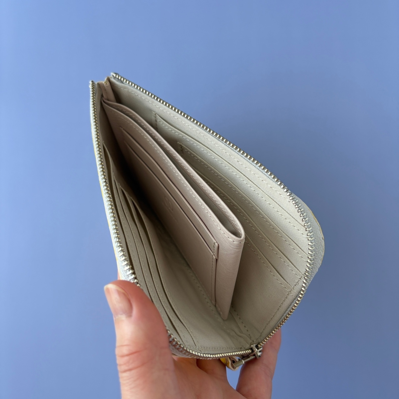 「Ⅼラウンドショート イエロー」財布 ショートサイズ