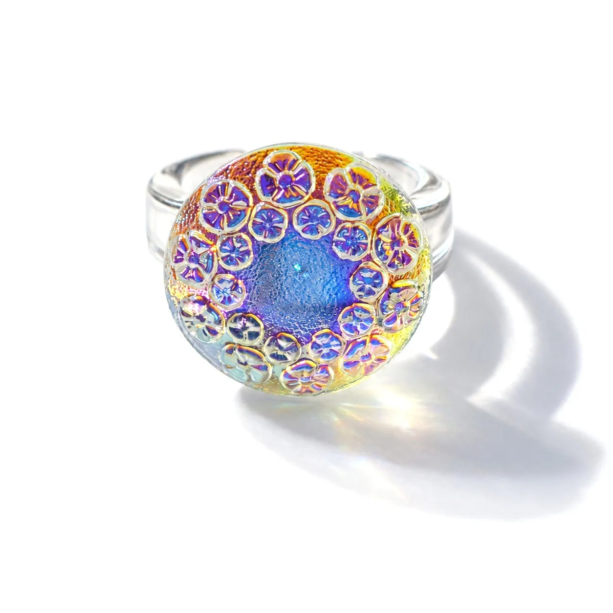 虹色チェコガラスボタン＊*お花模様のリング【金属アレルギー対応】