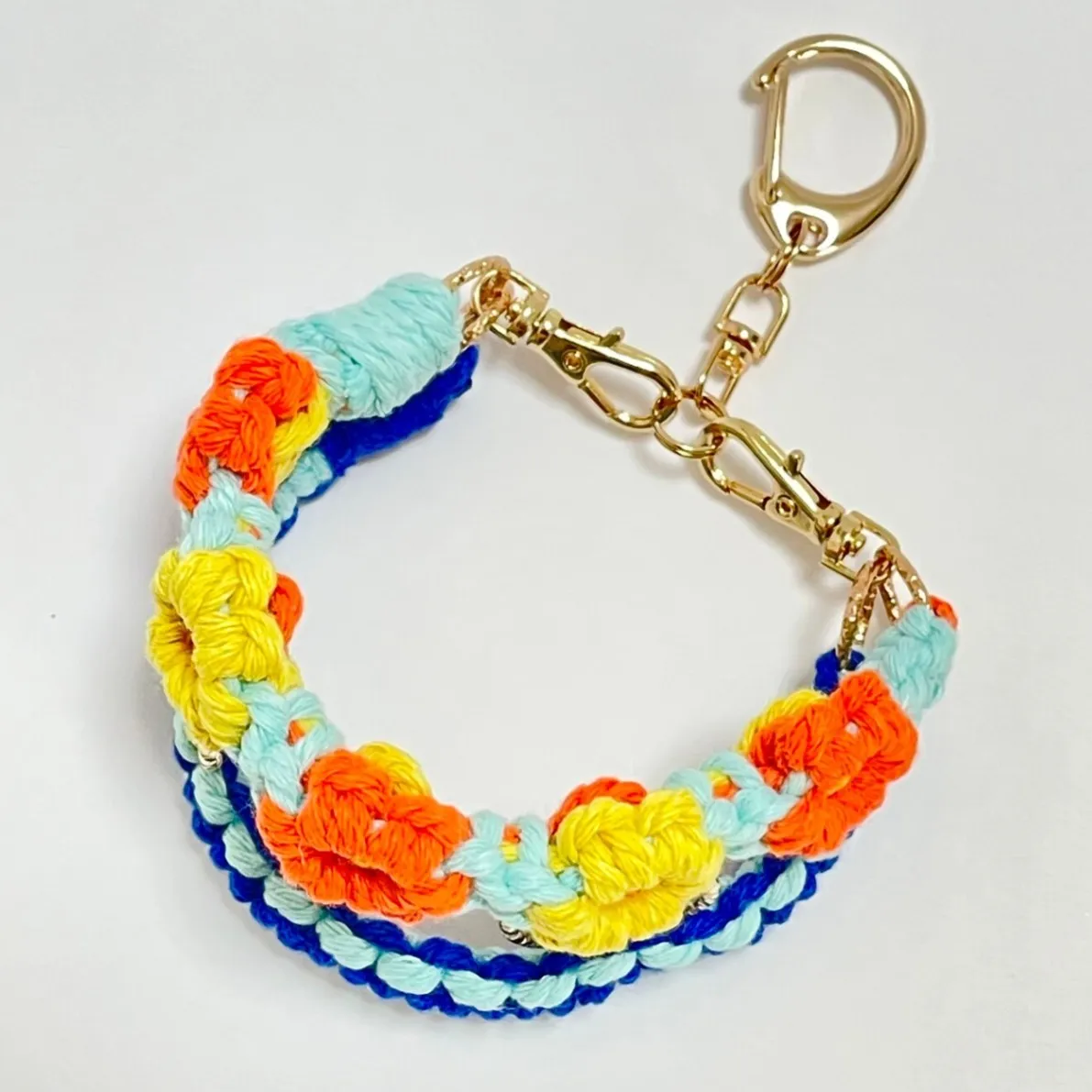 【🦁落とさずお出かけ💕】ライオンちゃんハーネス🦁🌈✨️頑丈マクラメロープ【モルディブビーチ🏖️🧡】