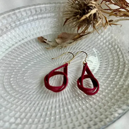 【ハンドメイド】くるっと本革ピアス　レッド
