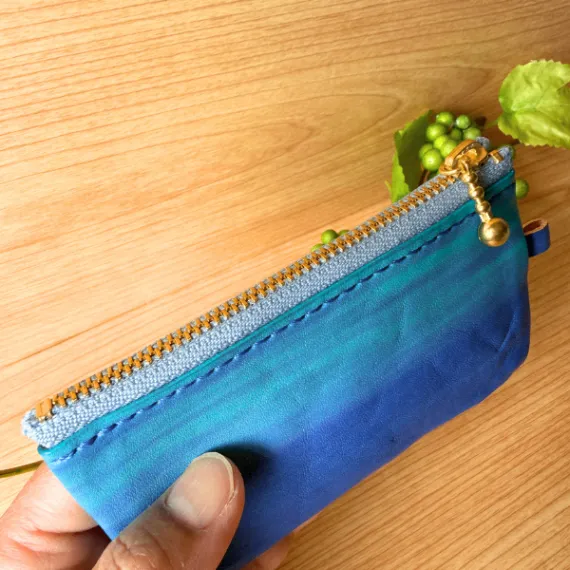 【ハンドメイド】コンパクト手染めヌメ革コインケース