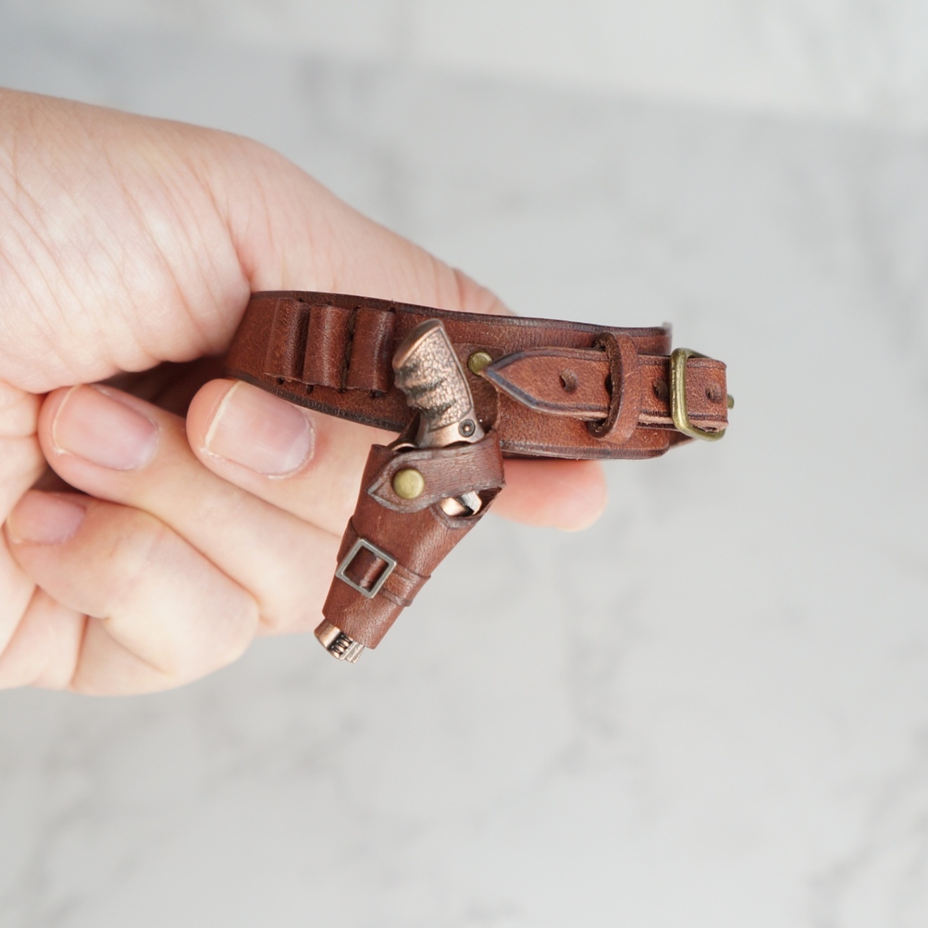 ぬいぐるみ用のガンベルト＆ホルスター付き装備