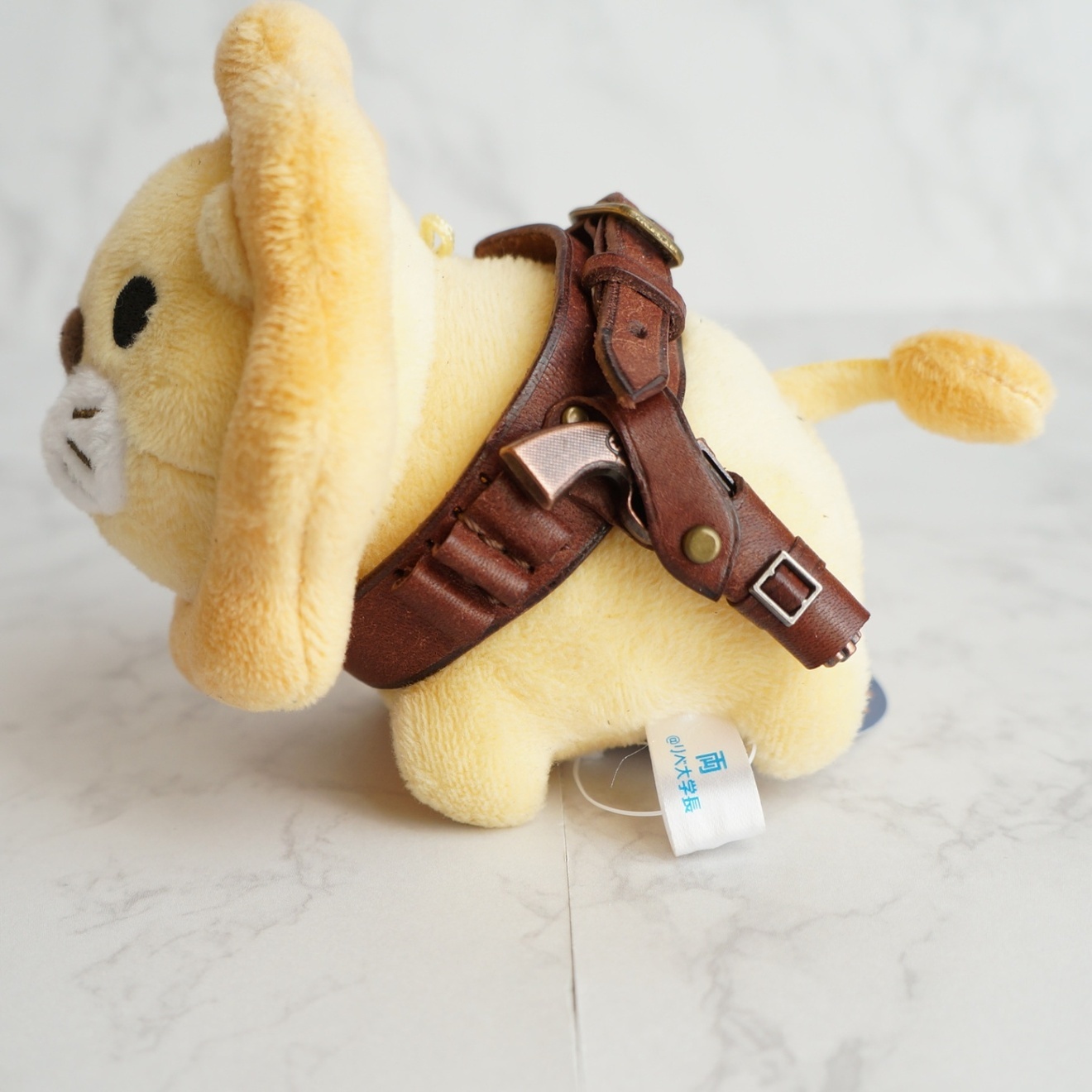 ぬいぐるみ用のガンベルト＆ホルスター付き装備