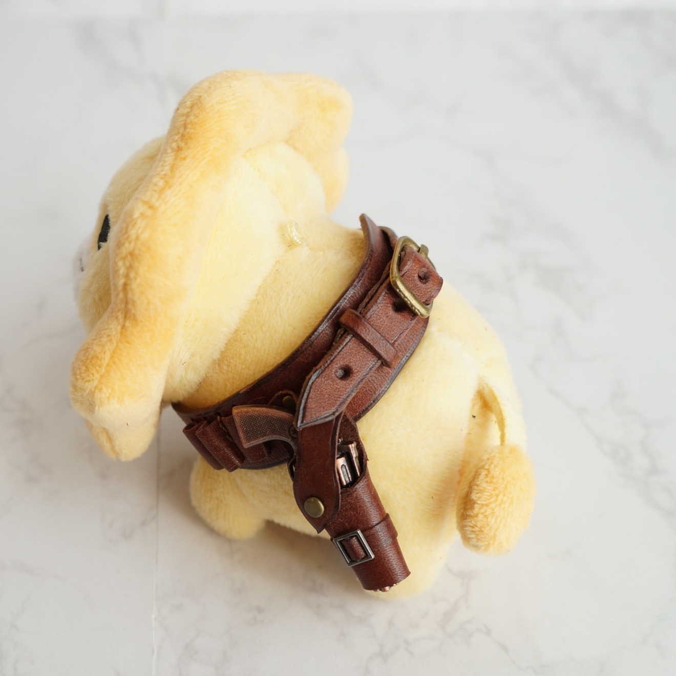 ぬいぐるみ用のガンベルト＆ホルスター付き装備