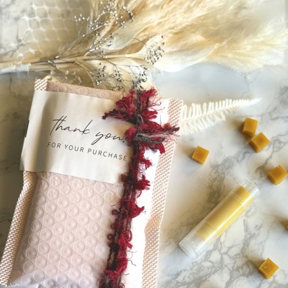 ニホンミツバチ蜜蝋の手作りリップクリームキット（無添加素材）