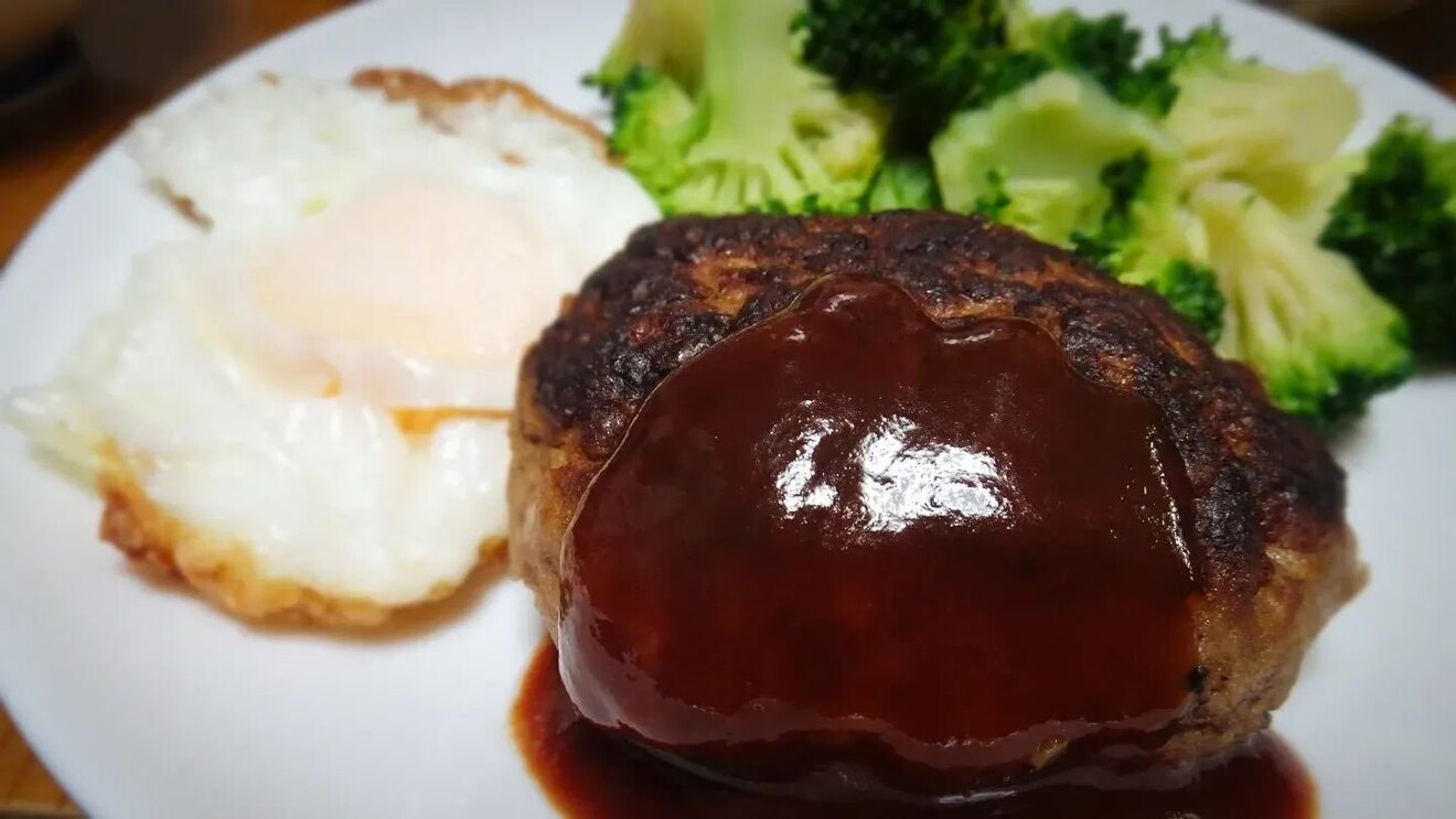 お肉屋さんのハンバーグ