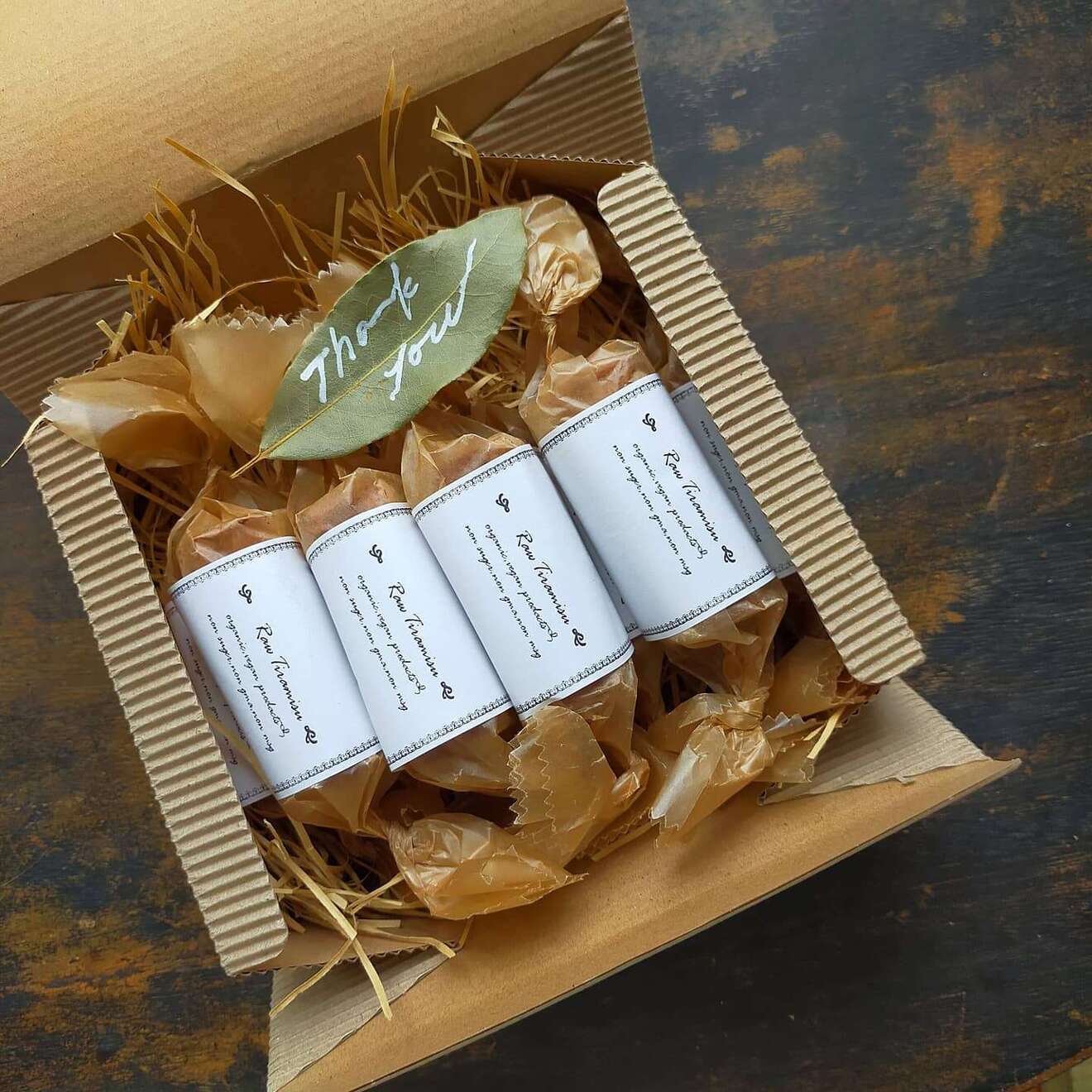 rawチョコレートバー
卵、乳製品、白砂糖、小麦粉不使用
すべてオーガニック素材