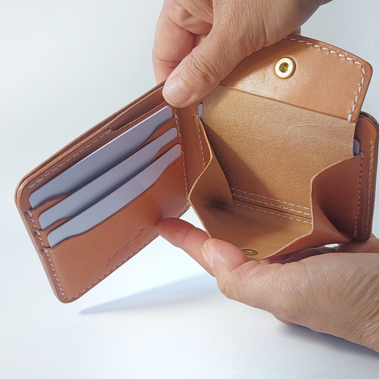 【ハンドメイド】本革二つ折り財布　栃木レザー　ベージュ