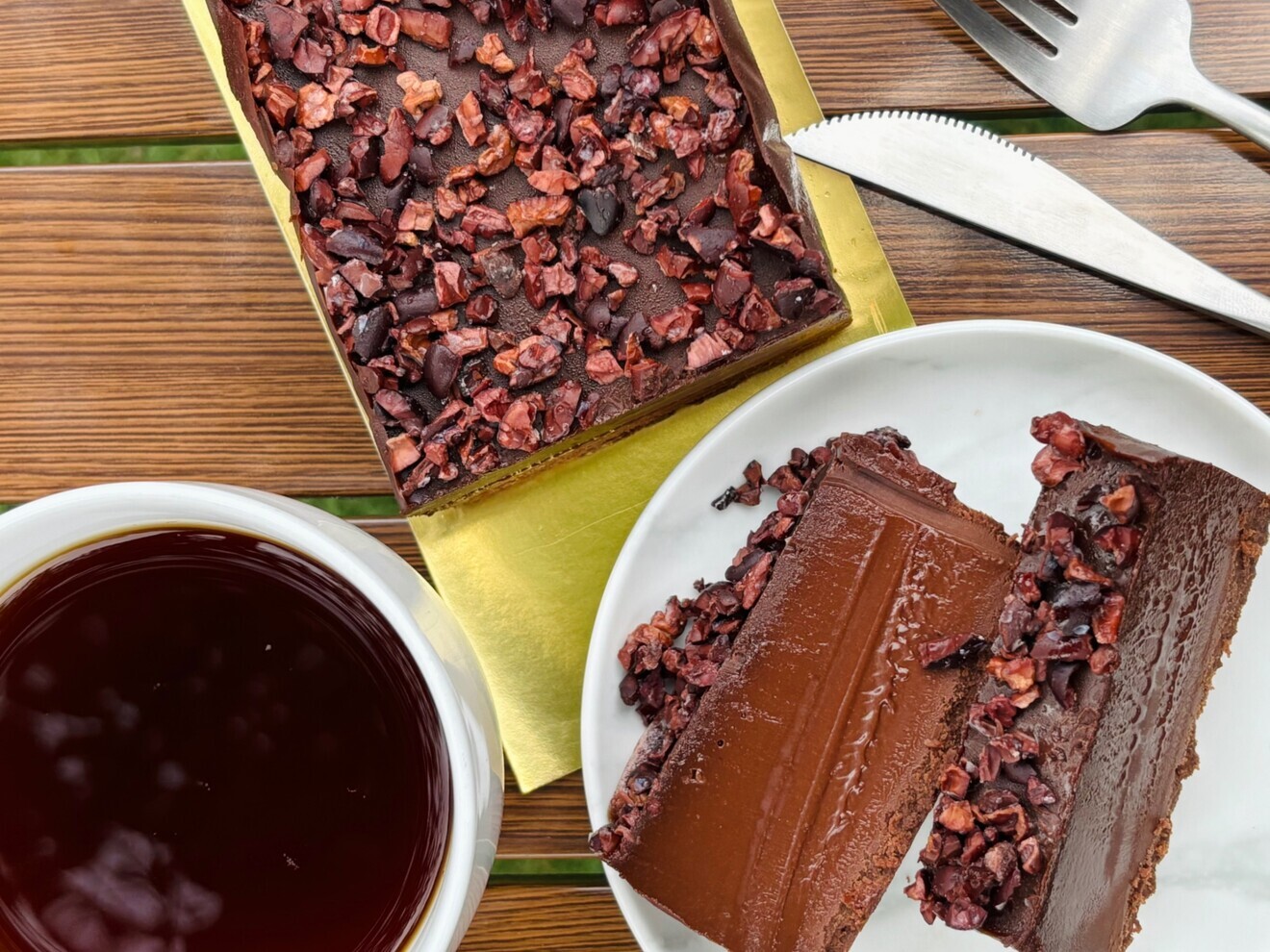 エクアドル産有機チョコレートを使った
こだわりのテリーヌショコラ【カカオと藻塩】