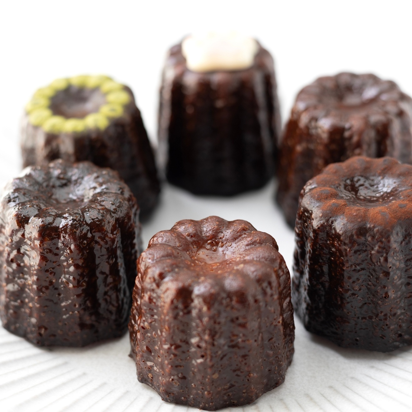 💝リベフェスで720個完売‼️
⭐️肉球カヌレ入り極みカヌレ全種類アソート6個セット