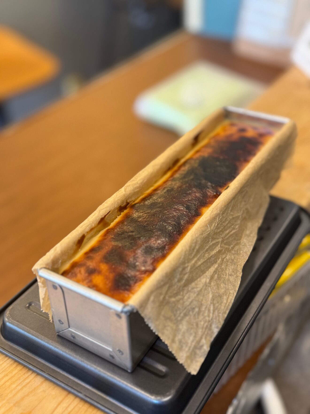 「ポコチー」　バル仕立てのバスクチーズケーキです。
とろける濃厚な味、焦がしの美学。全国一律送料