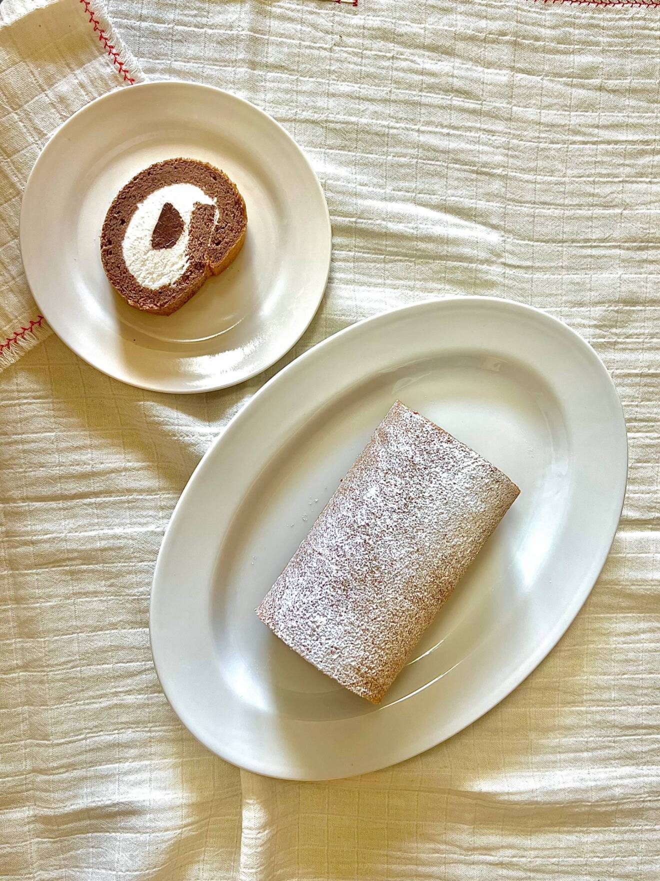 ふわふわダブル生チョコ ロールケーキ