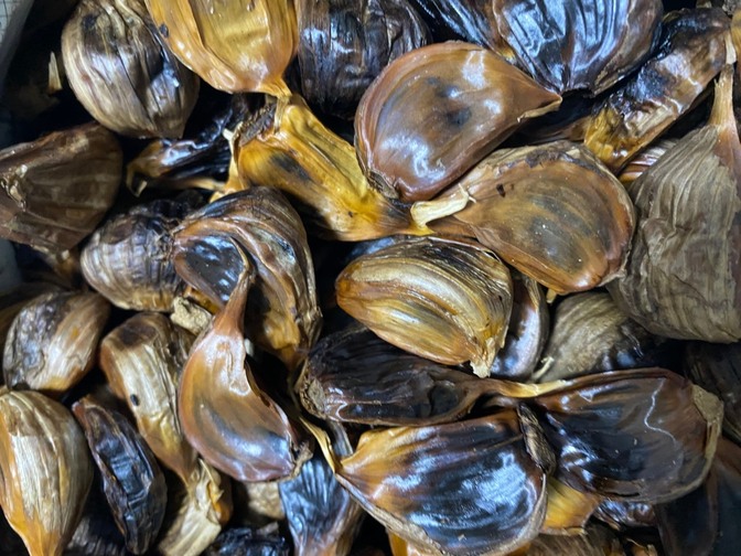 青森のおいし〜い『黒にんにく』
福地ホワイト六片使用
クリックポストで発送です。