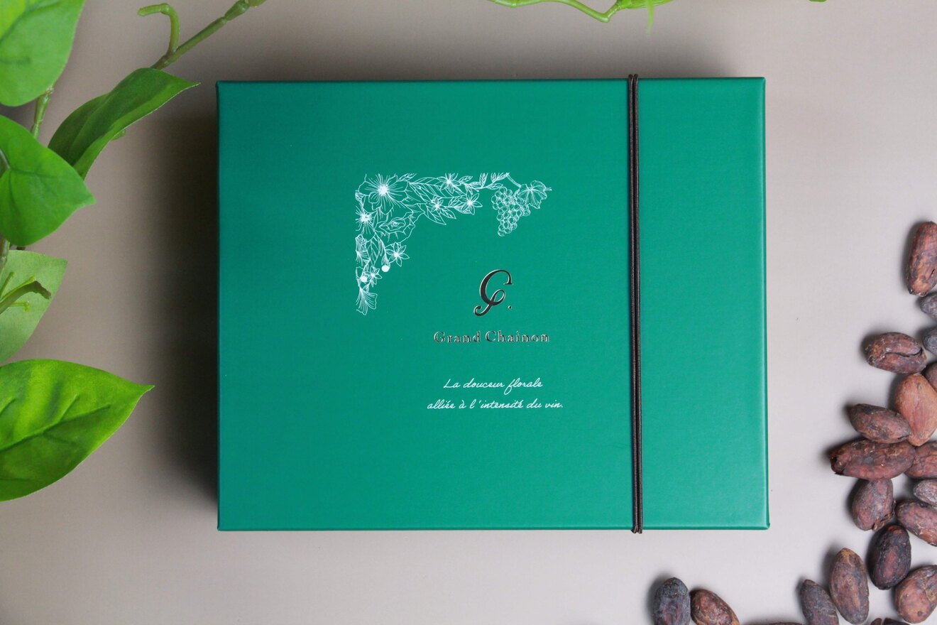 花のチョコレートバー エッセンス・ボタニック（冷蔵商品）※別の温度帯の商品と一緒にご注文はできません