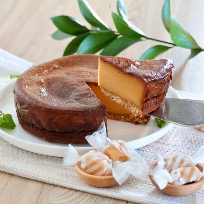 濃厚でとろける香ばしさ｜キャラメルベイクドチーズケーキ（1ヶ月以内発送）