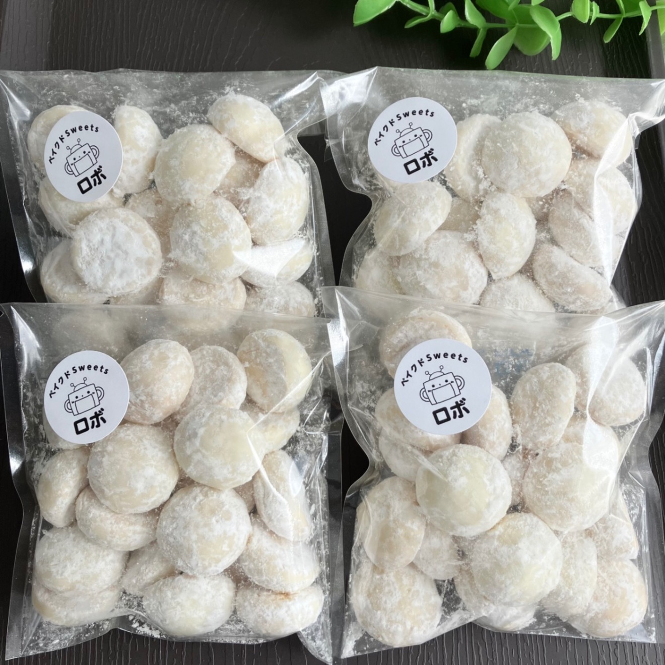 【累計10,000個突破‼︎】　さくほろ食感 
スノーボールクッキー 80個入