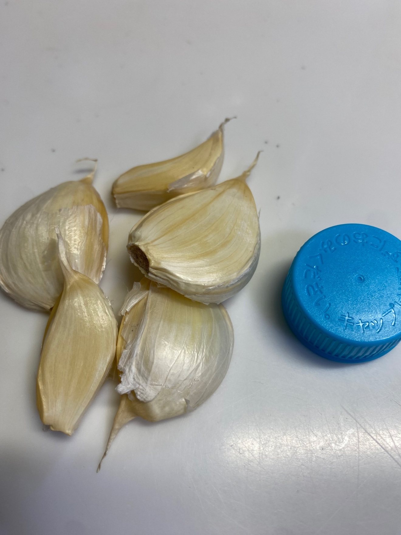 青森県産にんにく　700g　訳あり　とっても小さめです