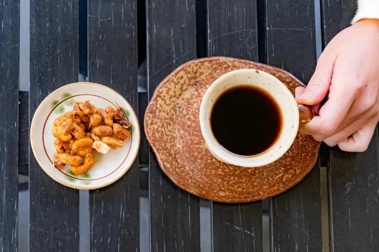 スモークナッツのキャラメリゼ｜コーヒーと合わせて楽しむ燻製おやつ
