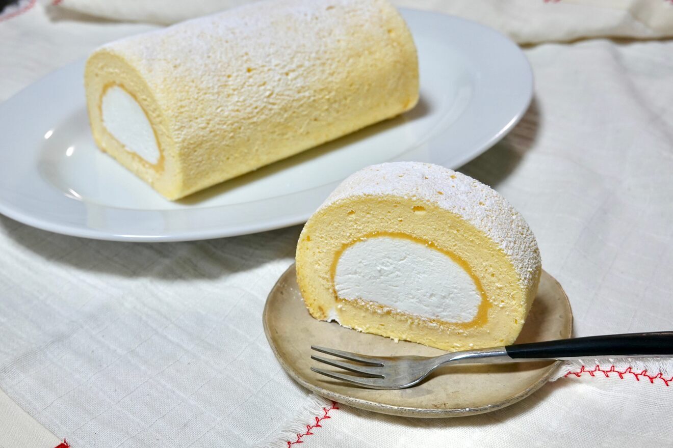 瀬戸内無農薬レモンのロールケーキ