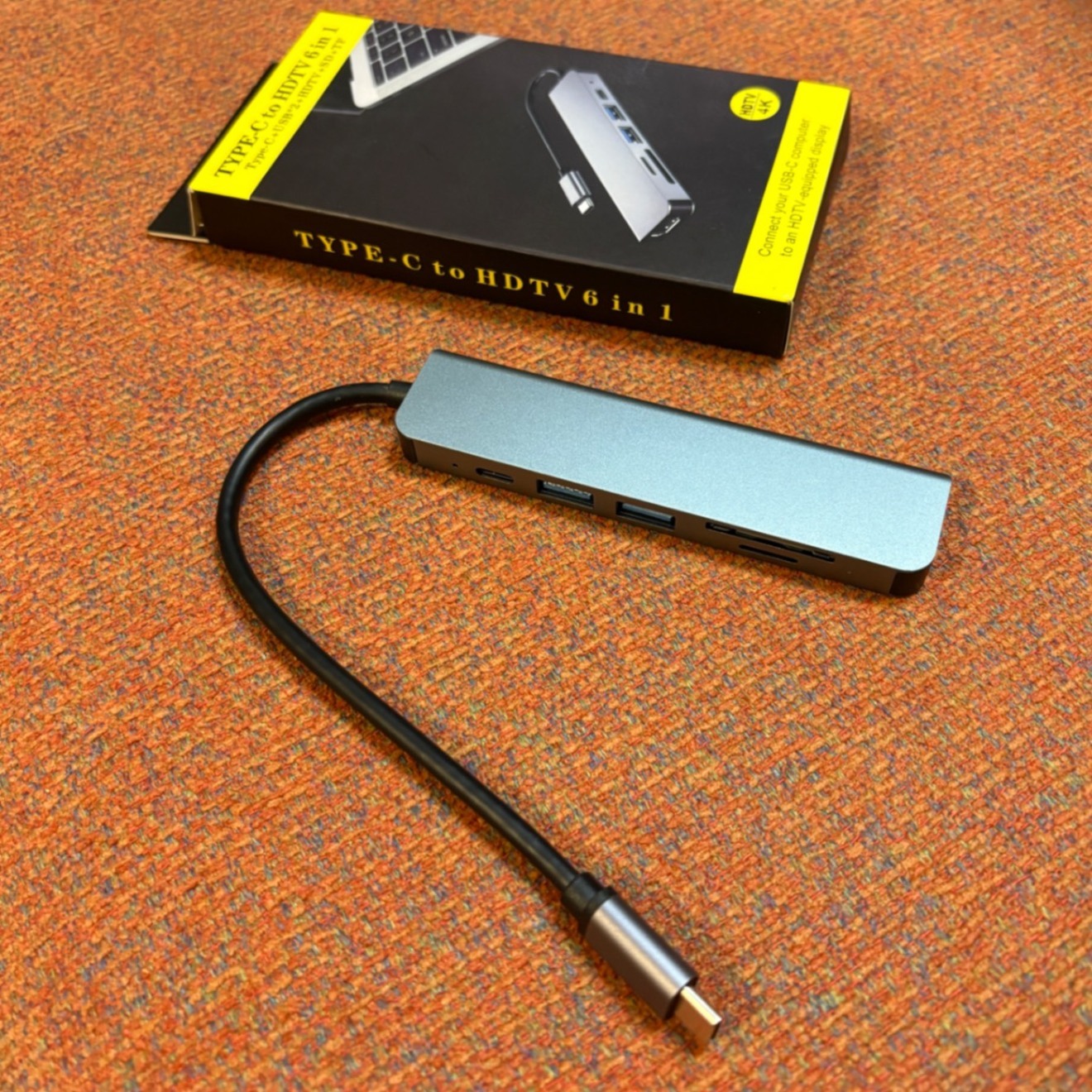 USB-C 接続 6-in-1 マルチハブ  HDMI出力