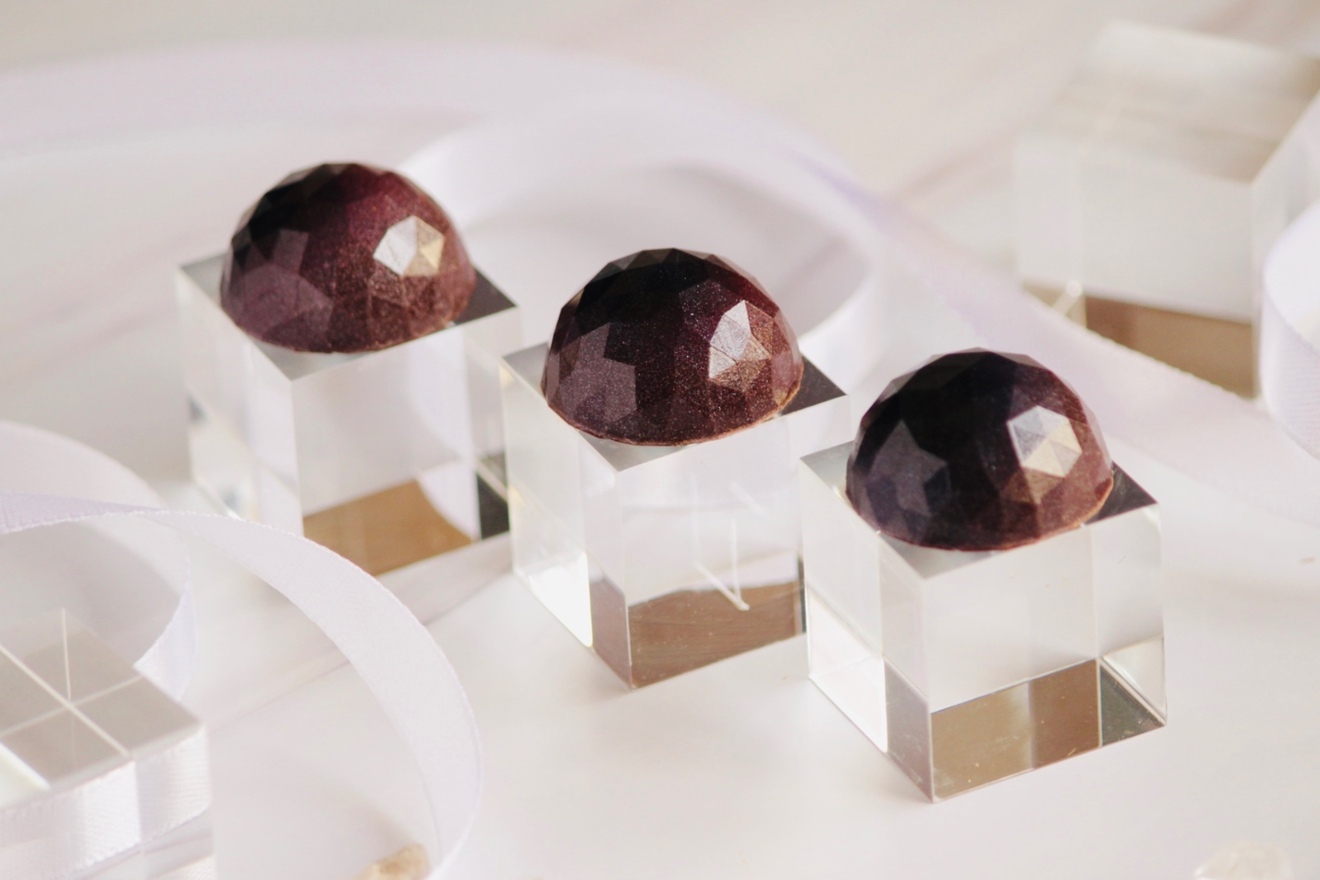 ホワイトデー限定🤍宝石と鉱物をイメージしたチョコレート🍫ボンボンショコラ６個セット