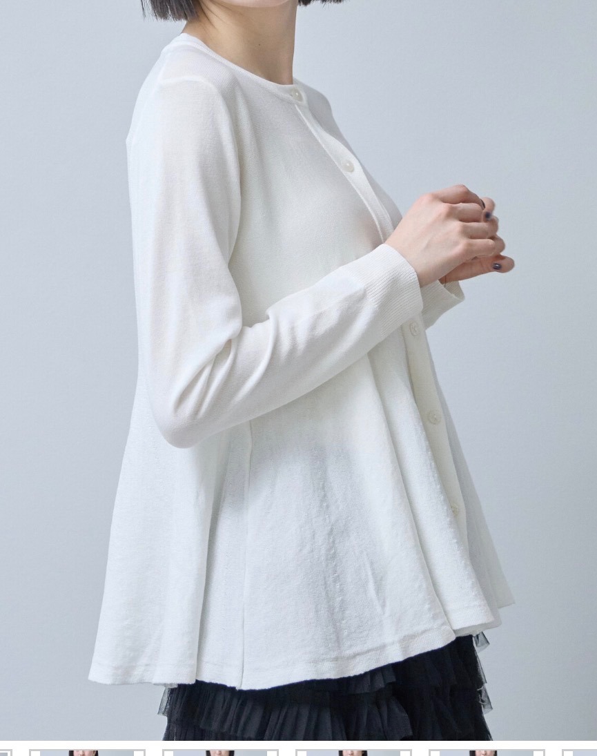 ペプラムカーディガン　ホワイト　白　春　スタイルアップ　ノンエイジ　