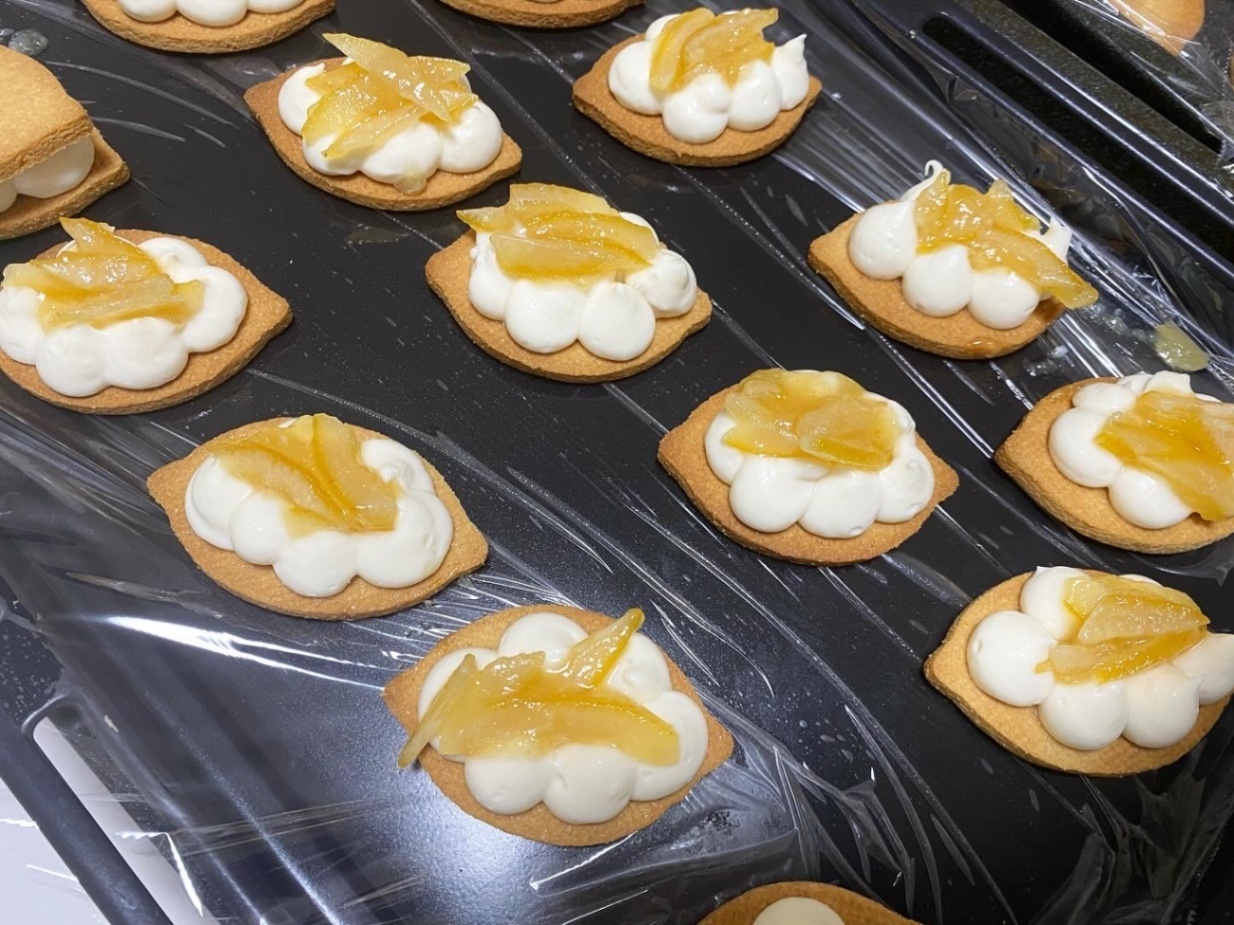 米粉のレモンクッキーサンド