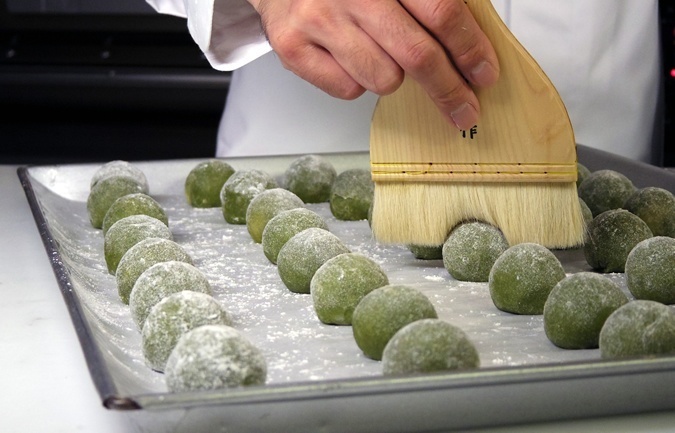 抹茶しっとり白あん饅頭16個入り箱