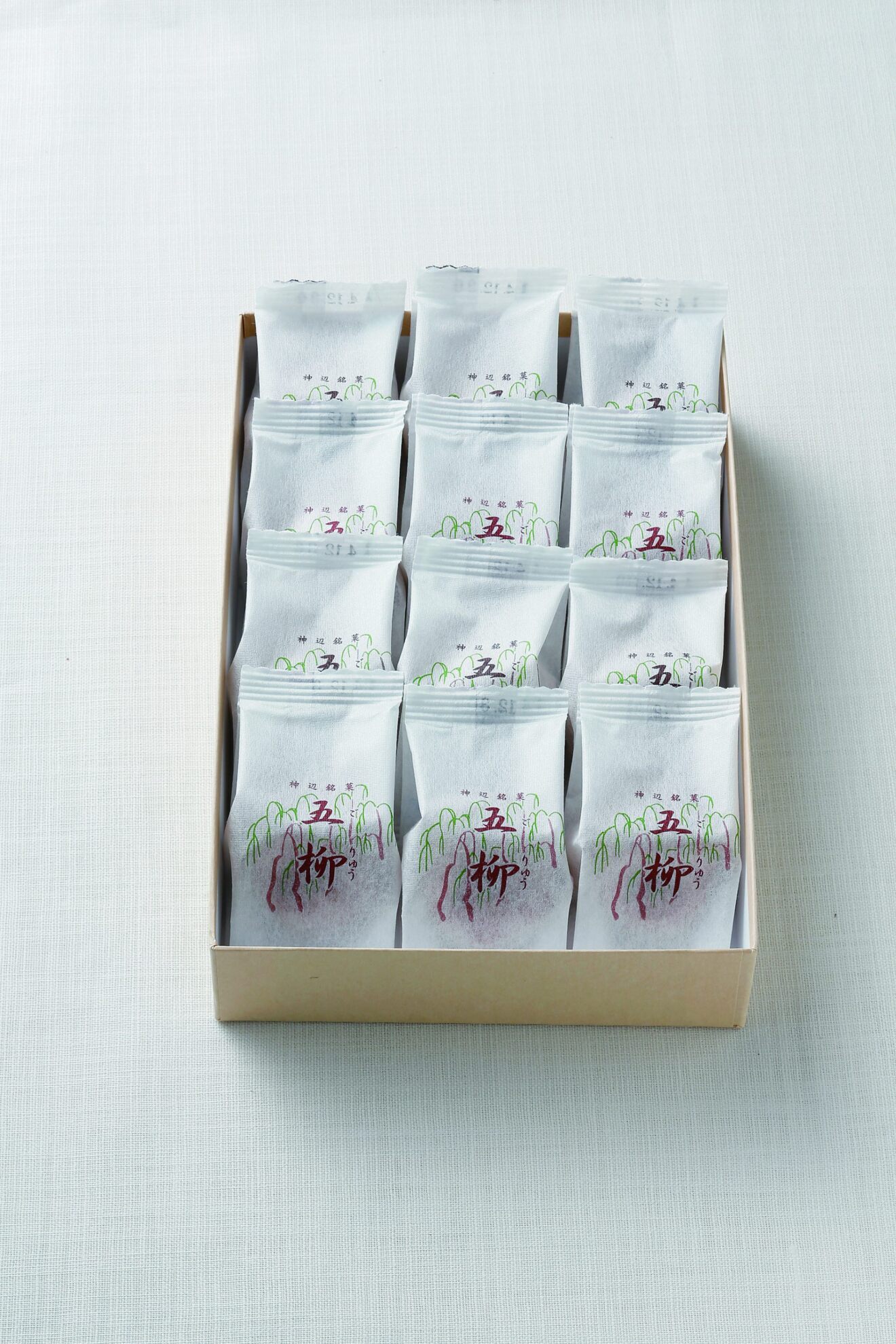 きな粉香るしっとり饅頭「こしあん」「粒あん」12入り箱