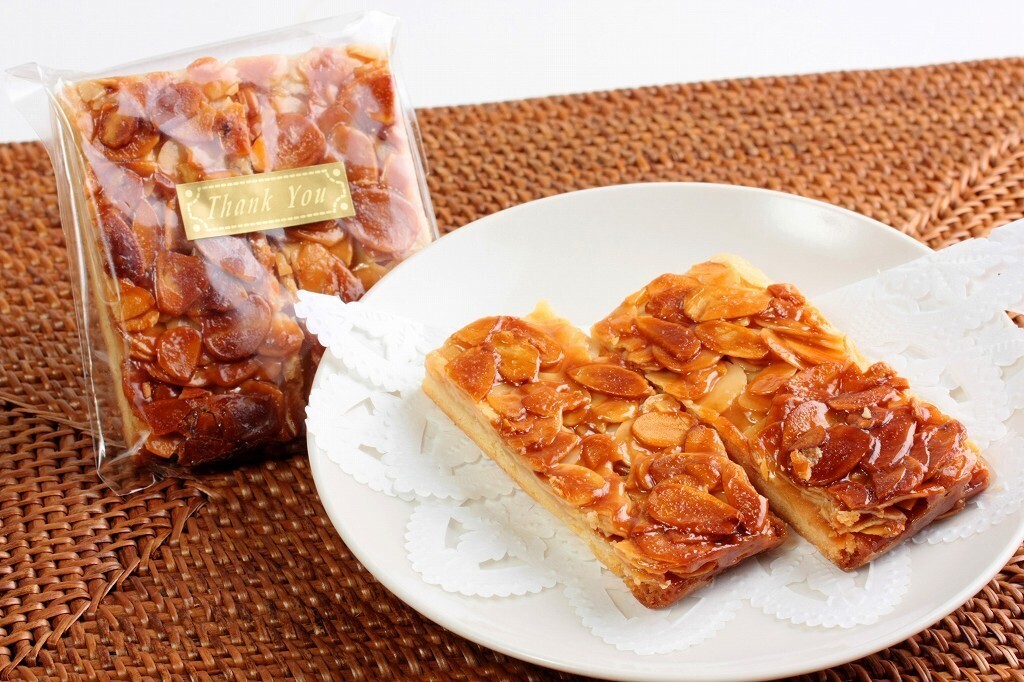 大人気です　売り切れゴメン！無添加　フロランタンお試し用　胡麻やオレンジも入る事もあります　2袋4本