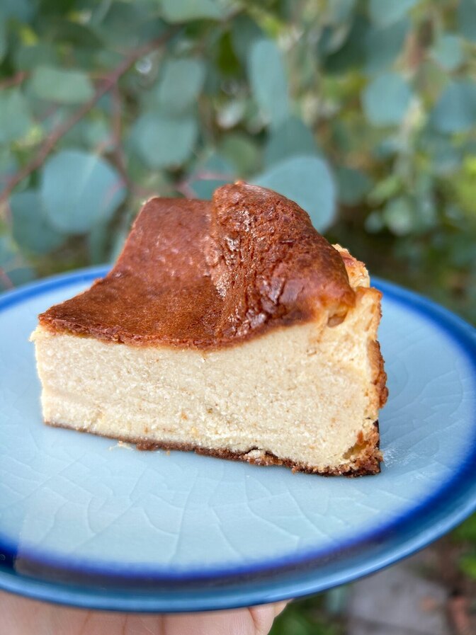 糸島の卵・米粉を使った【濃厚バスクチーズケーキ】4カット