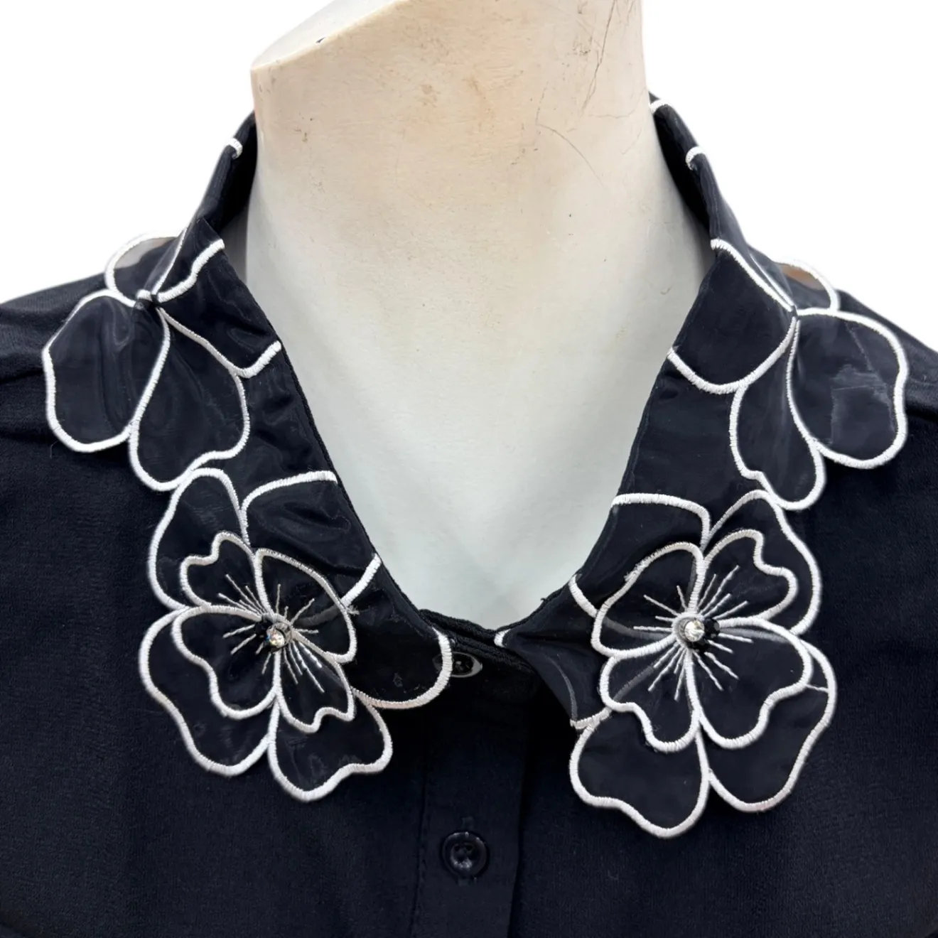 シアー花柄刺繍 付け襟 ビジュー付き ブラックオーガンジー刺繍フラワー衿 オシャレ
