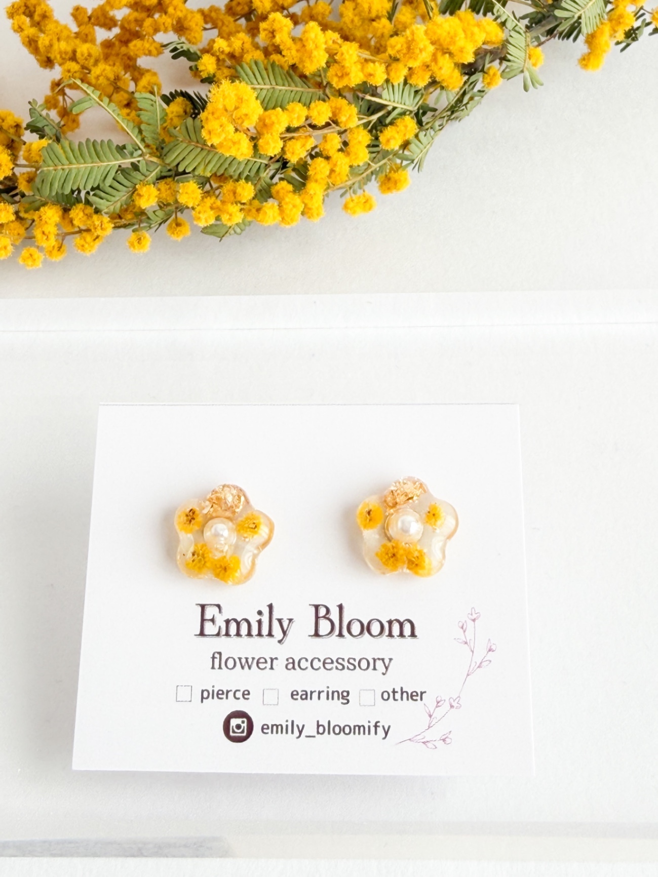 【ハンドメイド】ミモザ ピアス イヤリング｜春 ドライフラワー レジン 小花 