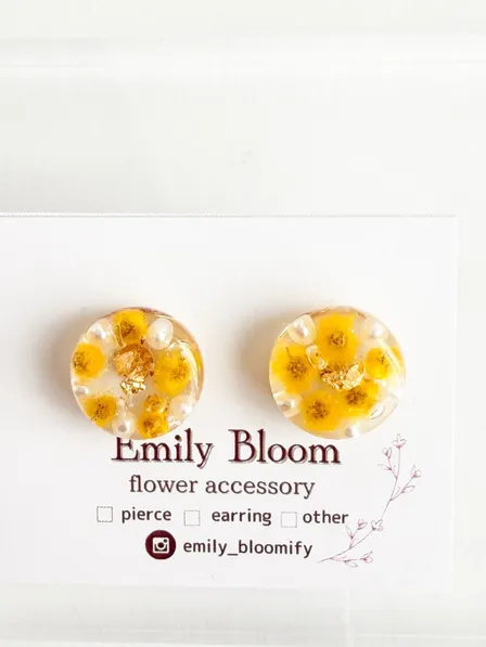 【ハンドメイド】ミモザ ピアス ・イヤリング　本物のお花のミモザアクセサリー　レジンアクセサリー