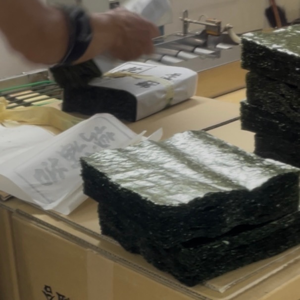 【ごちそう焼き海苔　全形10枚  1袋 】特選焼きのり　海苔　のり　焼海苔　焼のり　おむすび