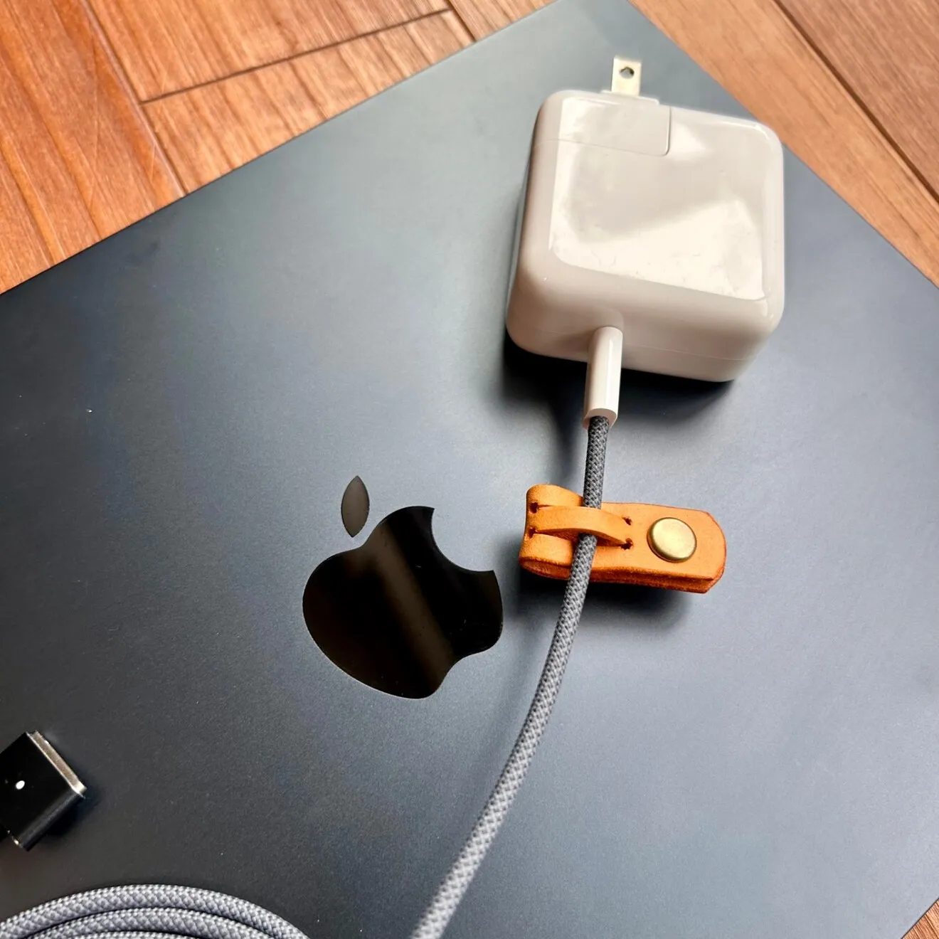 【長めコード対応】なくさない本革コードクリップ　単品　少し長めもすっきり　全8色