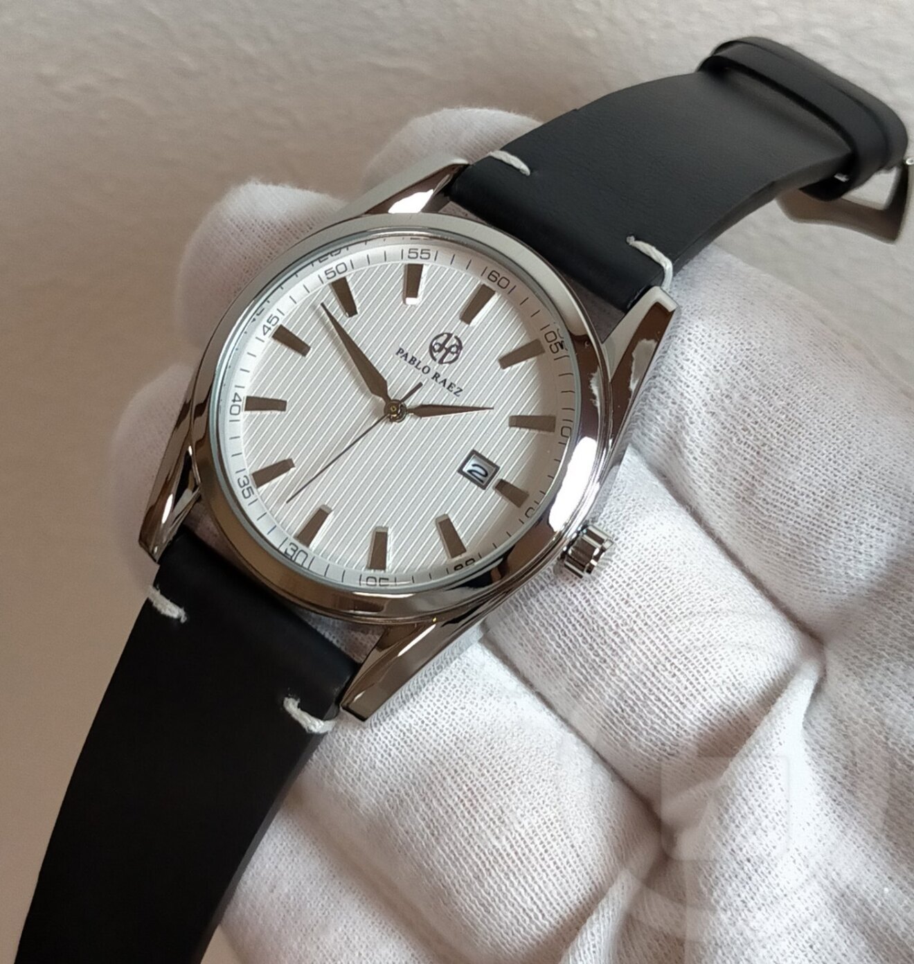 【針からインデックス形状に至るまでドレススタイル/新品】日付 カーフスキン黒革