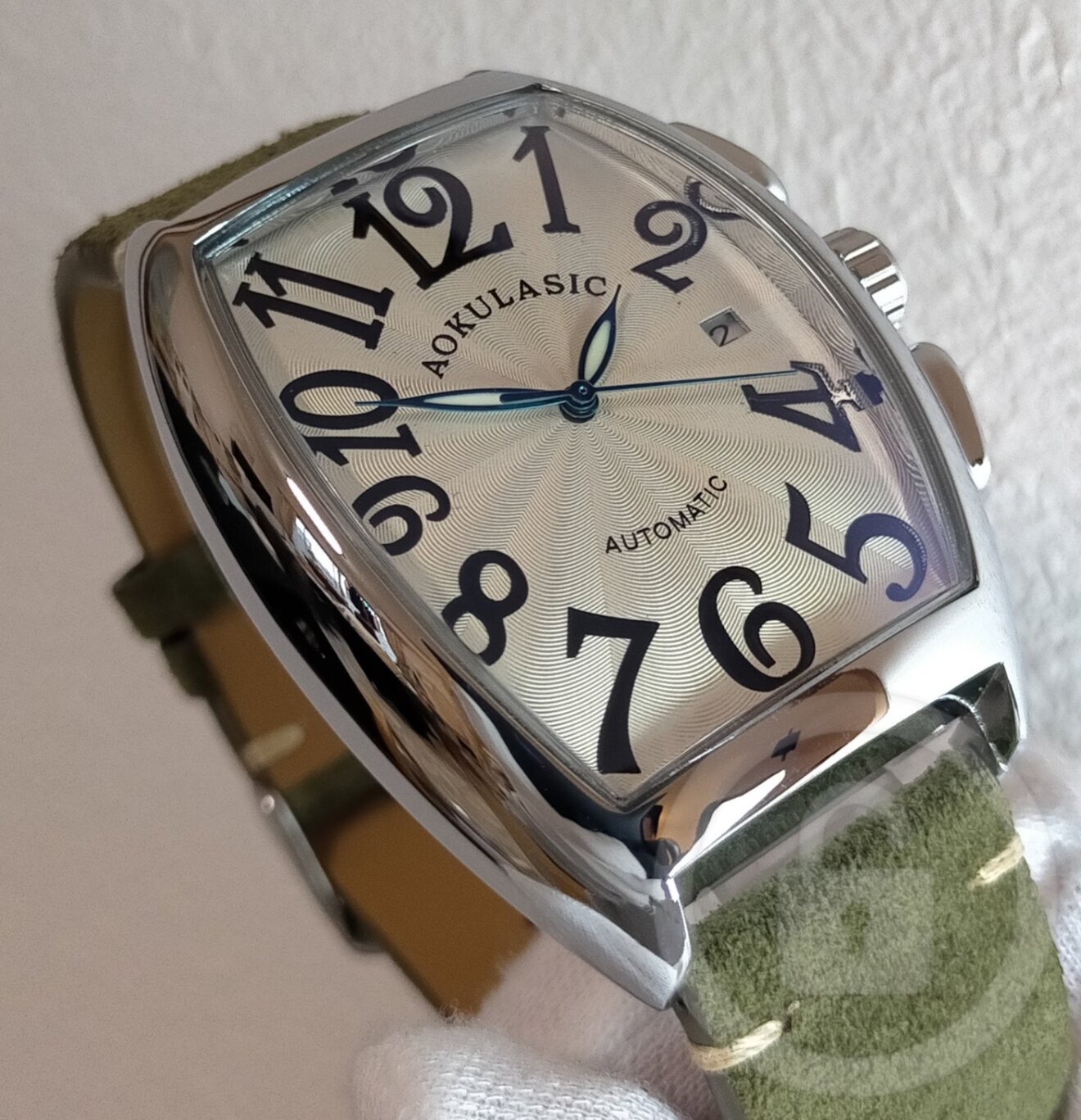全てが美しい本格機械式トノーモデル【自動巻き/新品】裏スケ スエードグリーン革